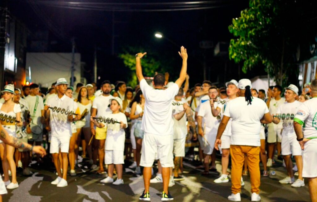 As oito agremiações do Grupo Especial cumprem agenda de ensaios nas quadras e ruas nos bairros de Manaus, durante a semana. Foto: Divulgação/Secom.