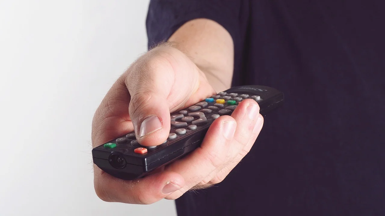 Tela de configurações de imagem em uma televisão conectada.