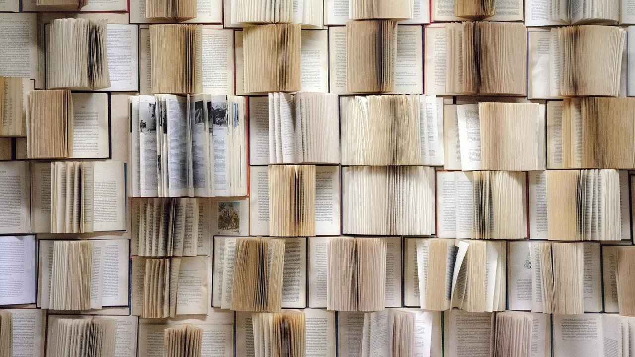 Anotações simples ajudam a acompanhar o progresso da leitura.