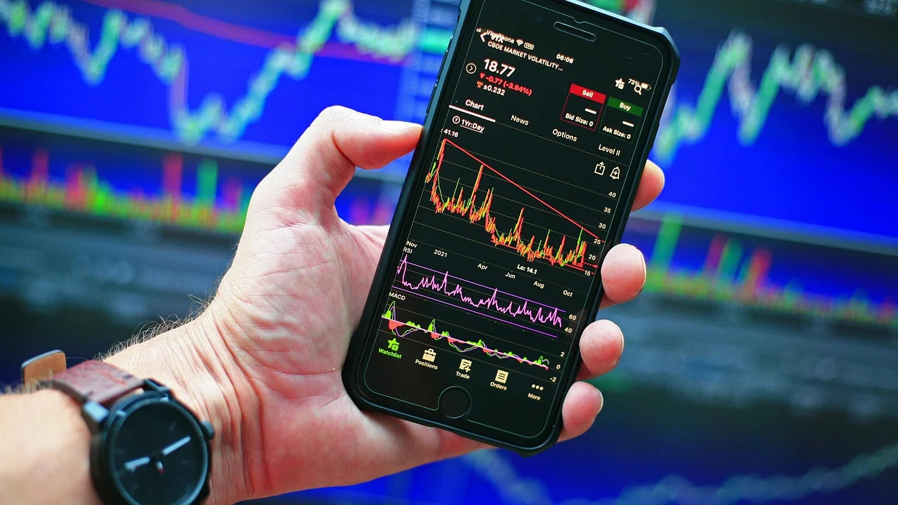 Usuário verifica nas configurações quais apps usam mais internet.
