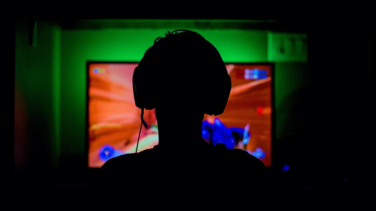 Console exibindo opções para salvar clipes de uma partida.