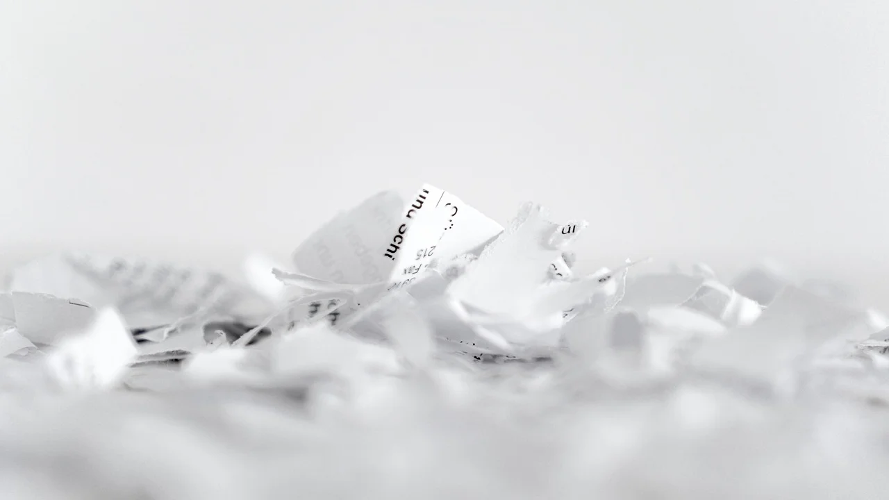 Tela de computador exibindo arquivos PDF em sequência