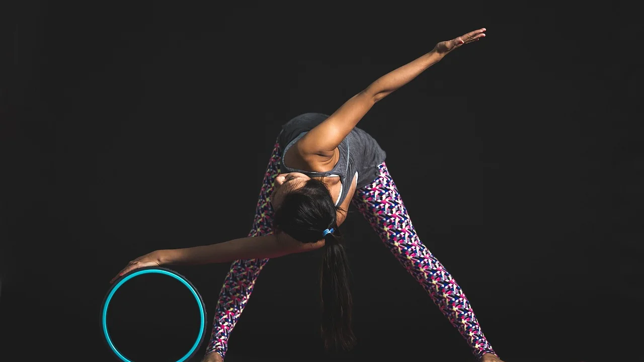 Alongamento e mobilidade antes de começar os exercícios.