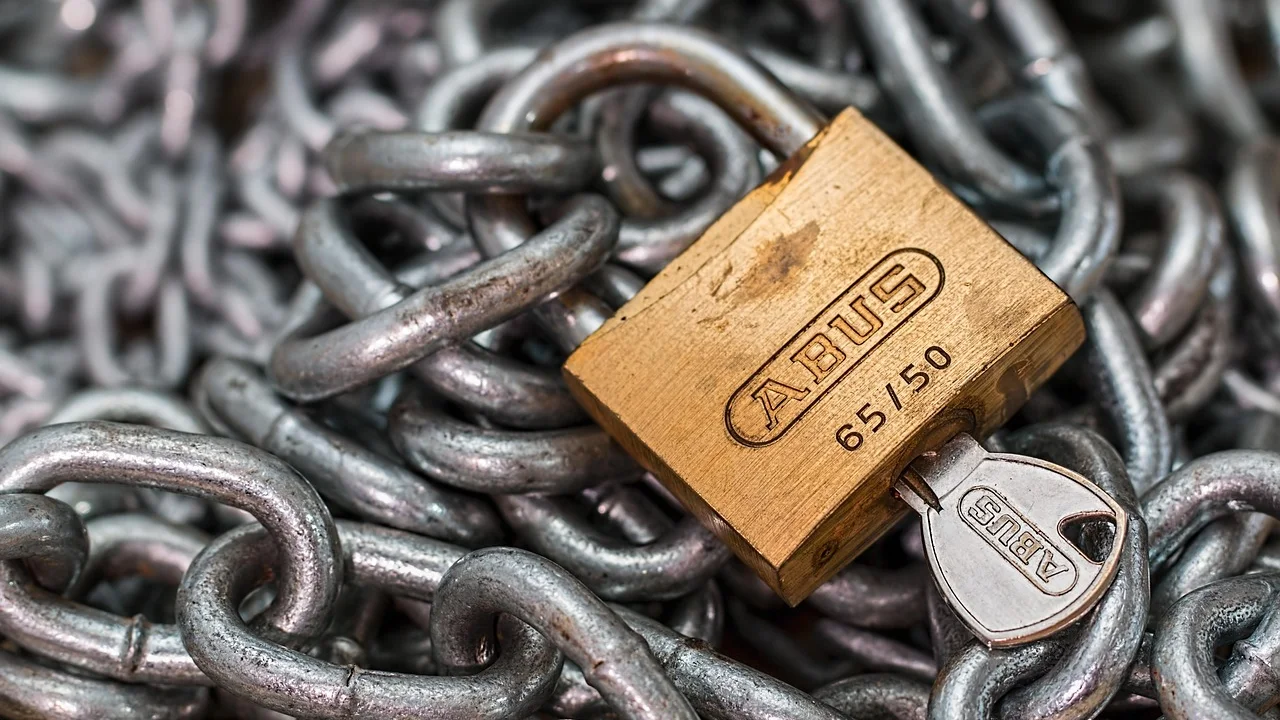 Uso correto do e-mail protege a privacidade dos contatos.